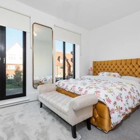 亨顿Amazing New Built Townhouse With Garden In London别墅 外观 照片