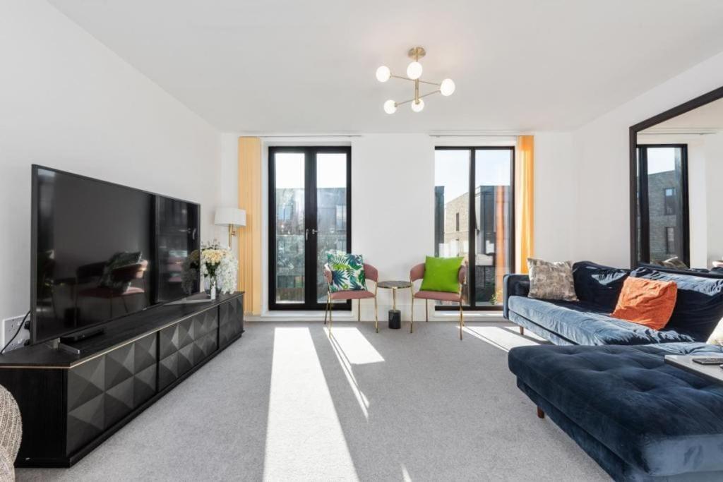 亨顿Amazing New Built Townhouse With Garden In London别墅 外观 照片