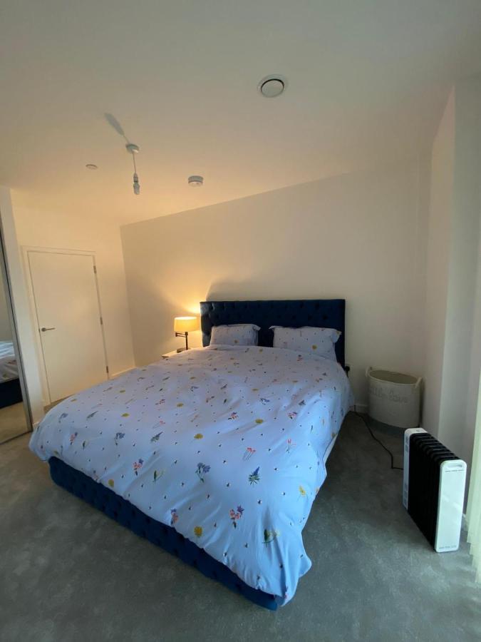 亨顿Amazing New Built Townhouse With Garden In London别墅 外观 照片